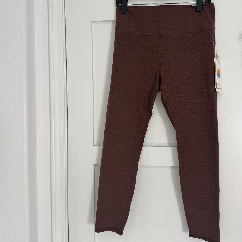 NWT Vuori Clean Elevation Leggings in Chocolate Milk Heather - size XL